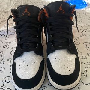 Retro Jordan 1s Shatter backboards